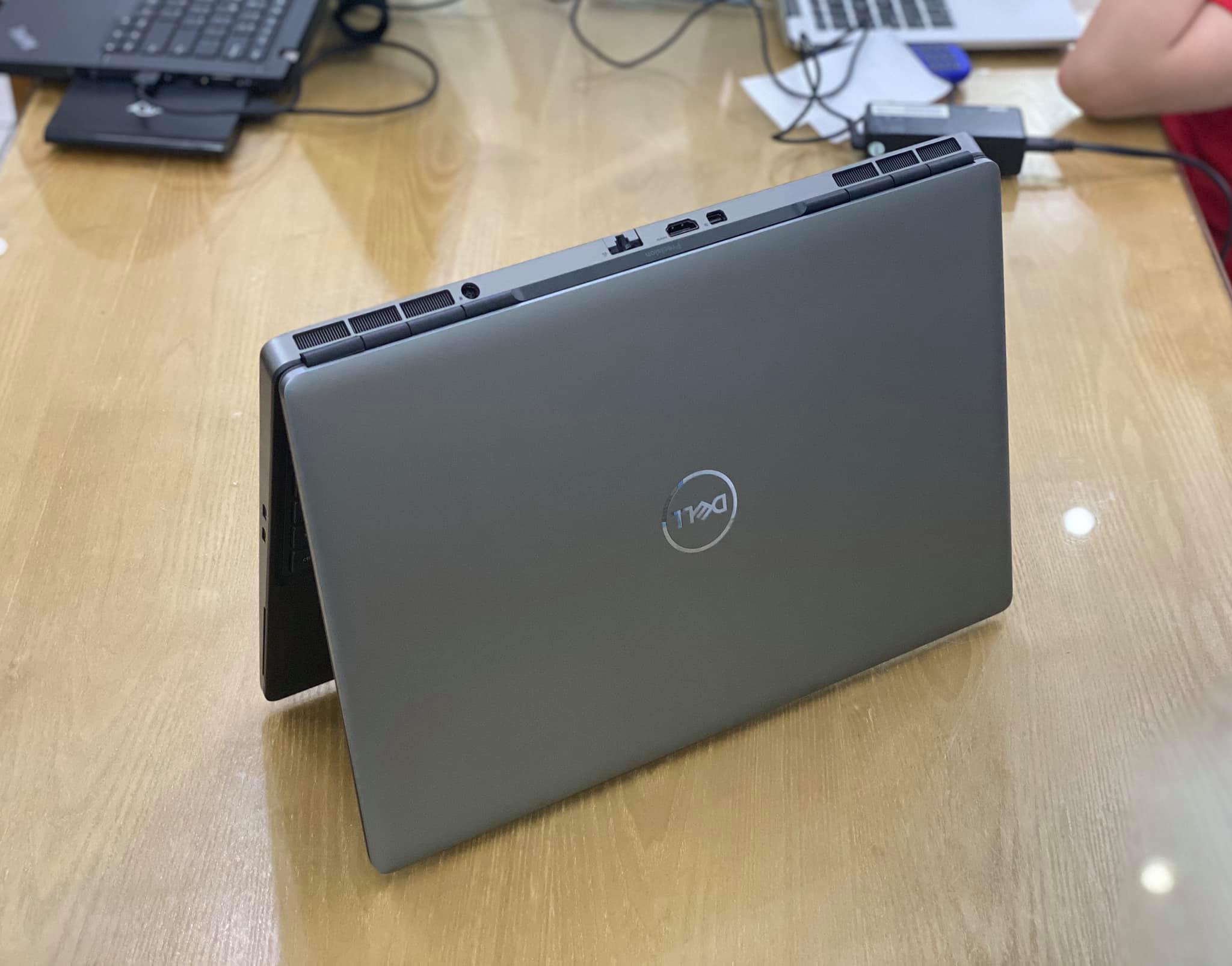 Laptop Dell Precision 7550-1.jpg
